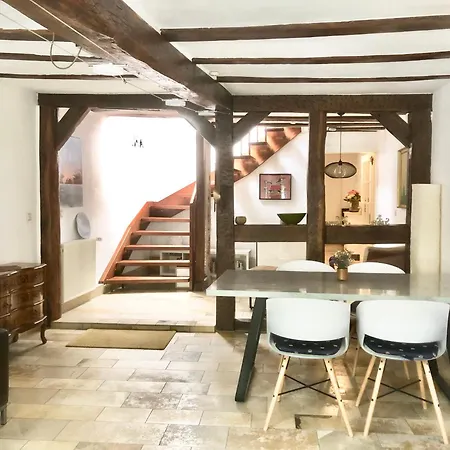 Moderne Fachwerk-wohnung Im Herzen Von *